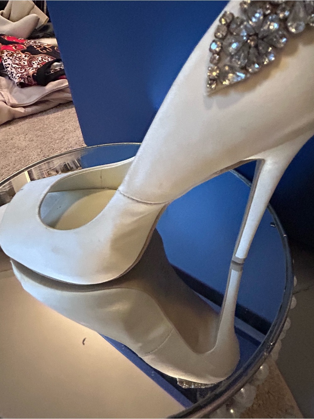 Badgley Mischka Ivory Peep-Toe Platform Heels with Crystal Embellishment 8.5 - Picture 6 of 13